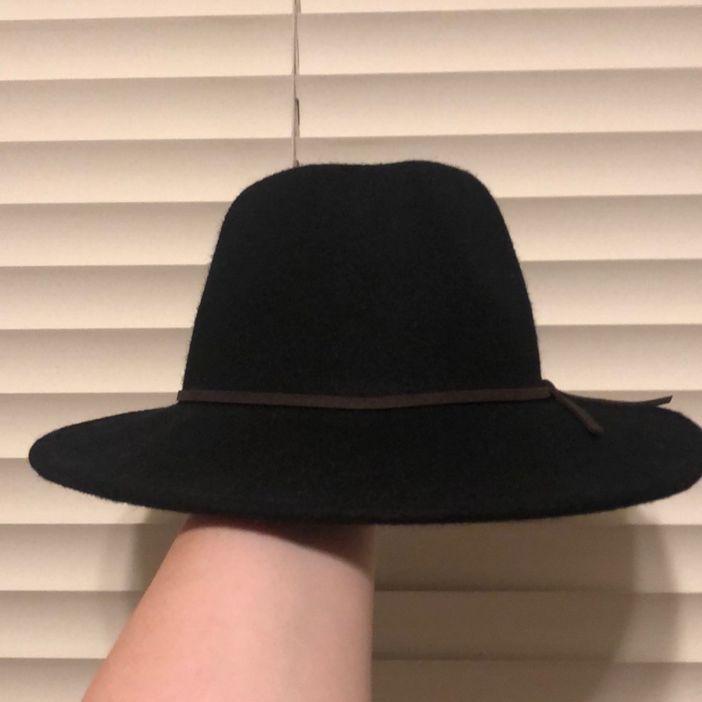 black hat - Picture 2 of 4